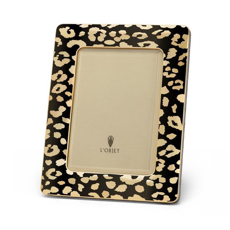 Leopard Frame 8X10' – THE WILD SHOWCASE