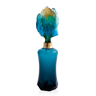 Prestige perfume bottle Fleur de Paon - THE WILD SHOWCASE